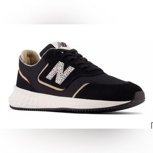 LIKE NEW Womens New Balance Freshfoam X70 Leopard Sneakers